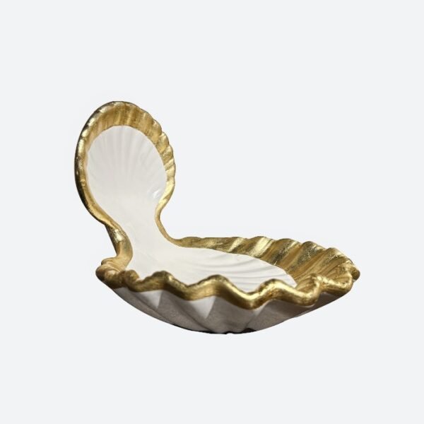 White and Gold Pearl Table Decor